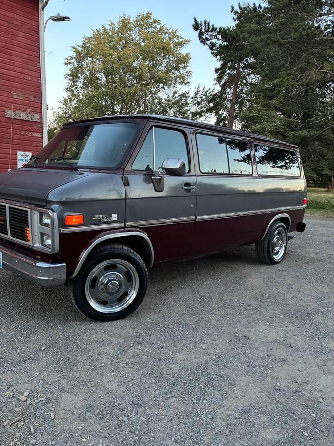 Gmc-Rally-passenger-van-1987-red