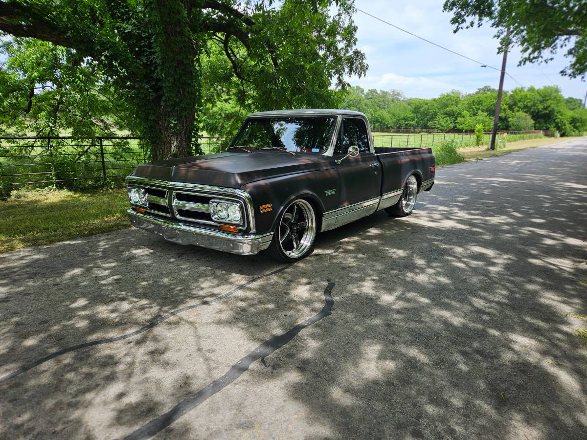 Gmc-Sierra-1500-1970-custom