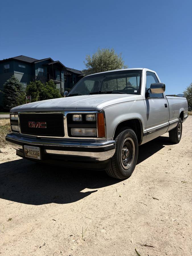 Gmc-Sierra-2500-1989-silver
