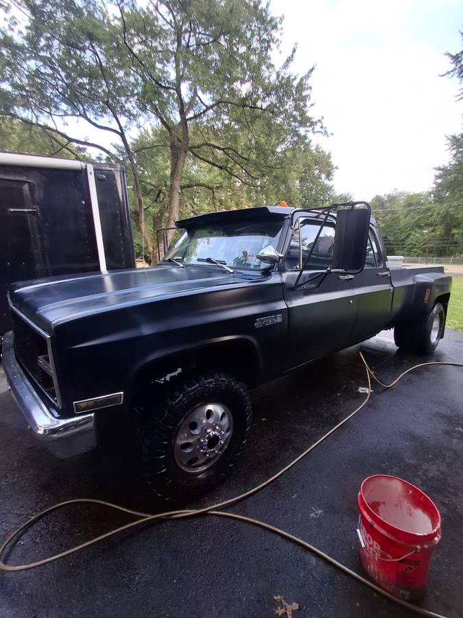 Gmc-Sierra-3500-1981-black