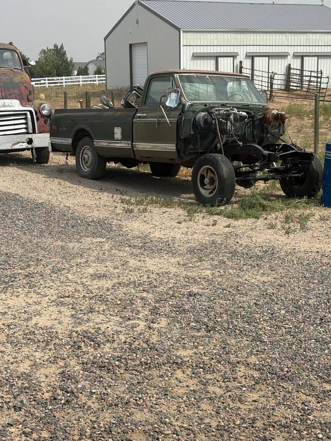 Gmc-Sierra-granda-1972-green
