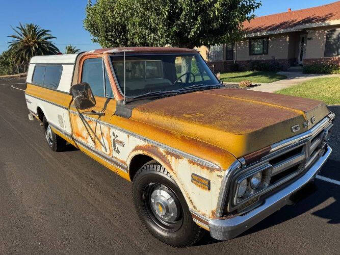 Gmc-Sierra-grande-1972-Yellow