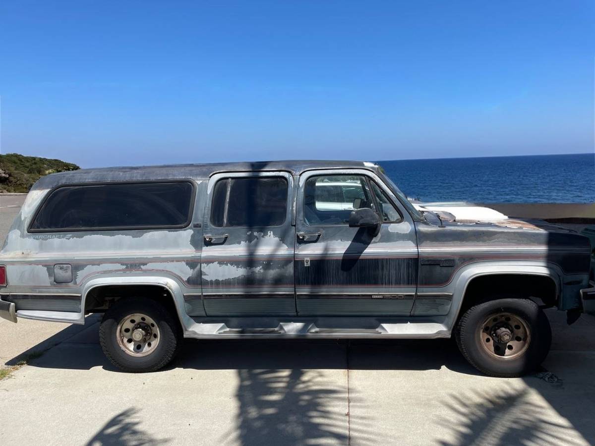 Gmc-Suburban-1500-1991-custom