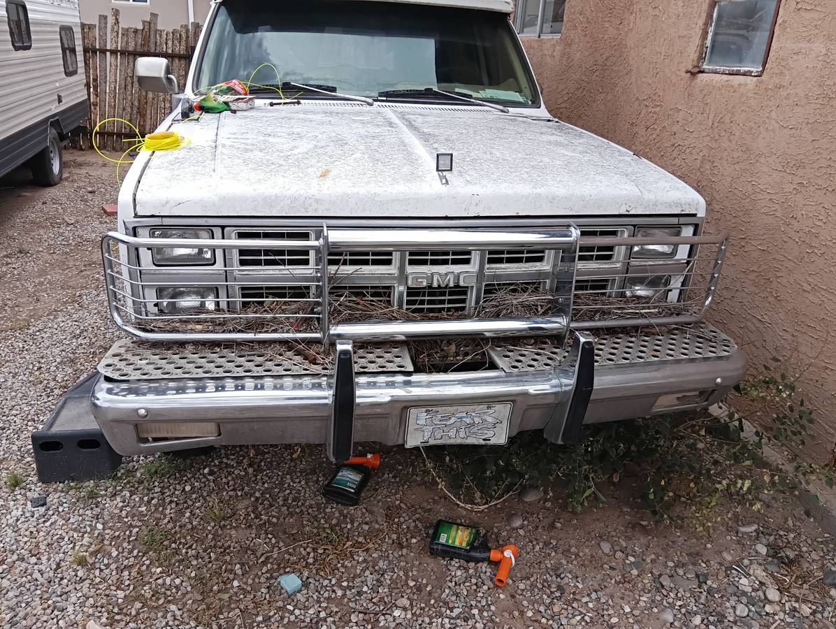 Gmc-Suburban-1981