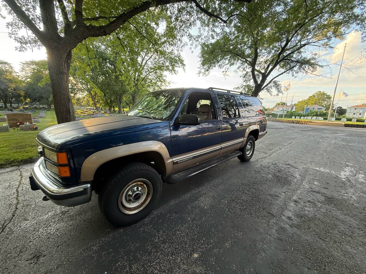 Gmc-Suburban-2500-1996-Blue