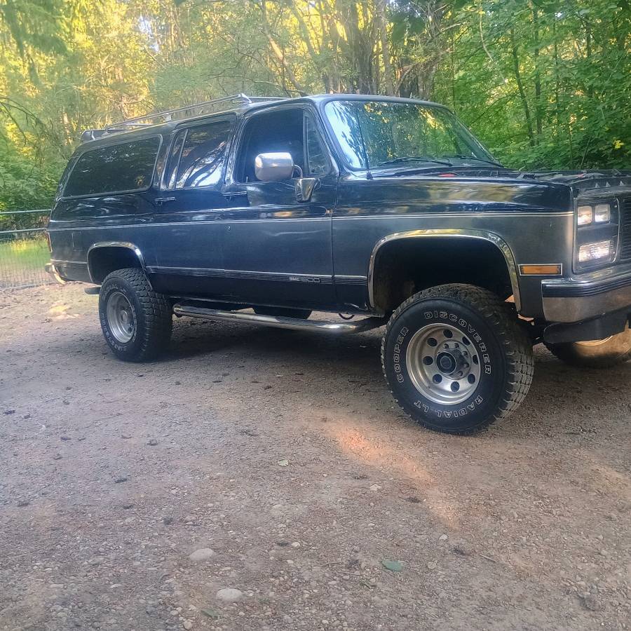 Gmc-Surbann-1989