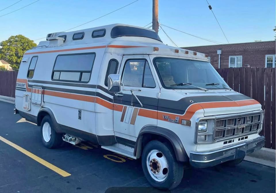Gmc-Van-dura-travel-craft-1983