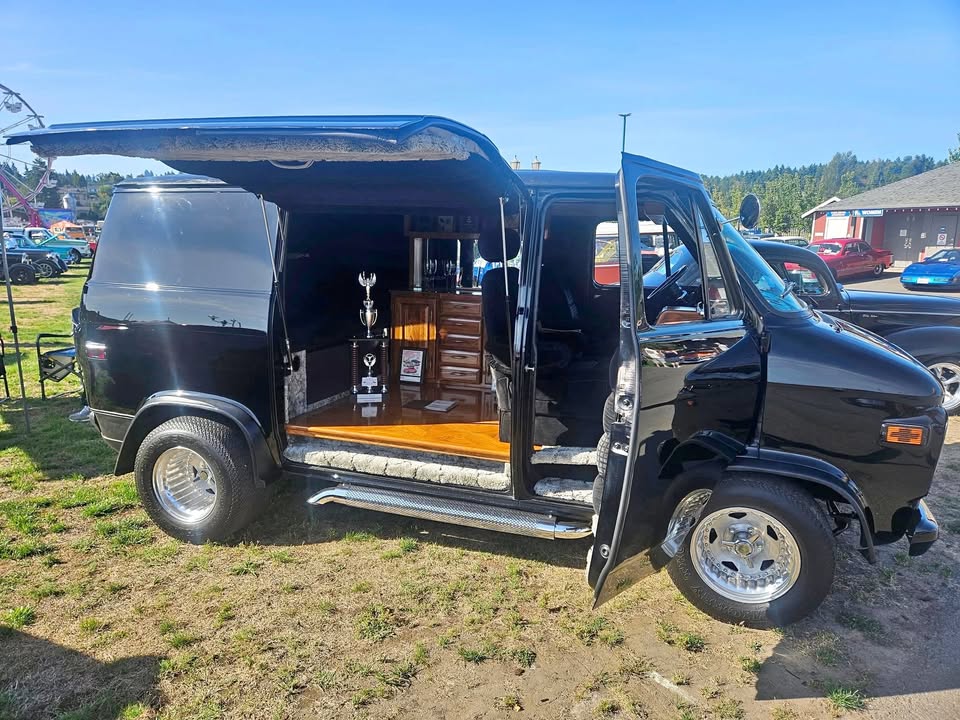 Gmc-Vandura-1975