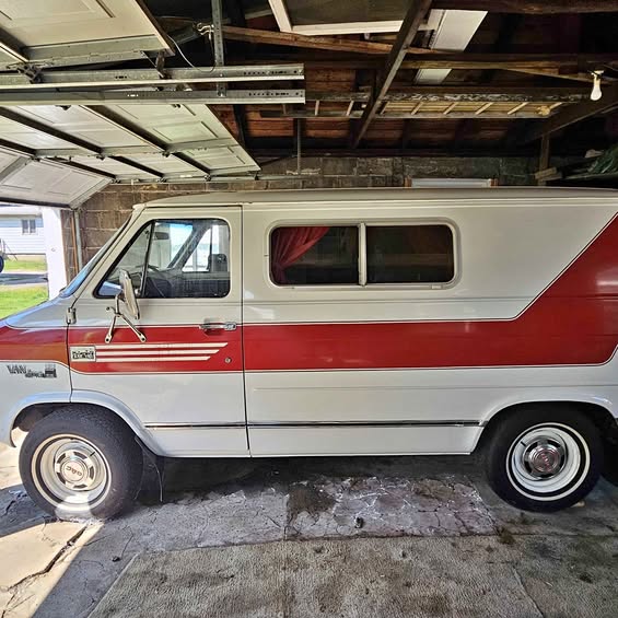 Gmc-Vandura-1977
