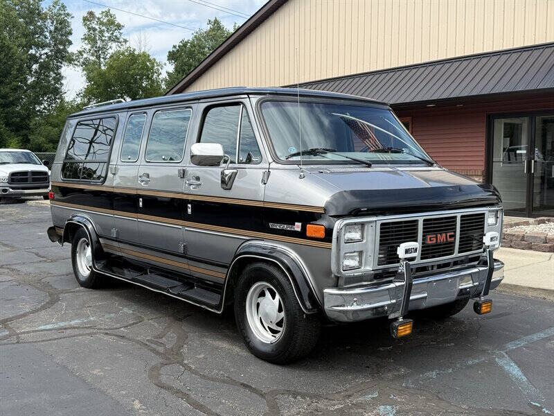 Gmc-Vandura-1991-Black-Gray