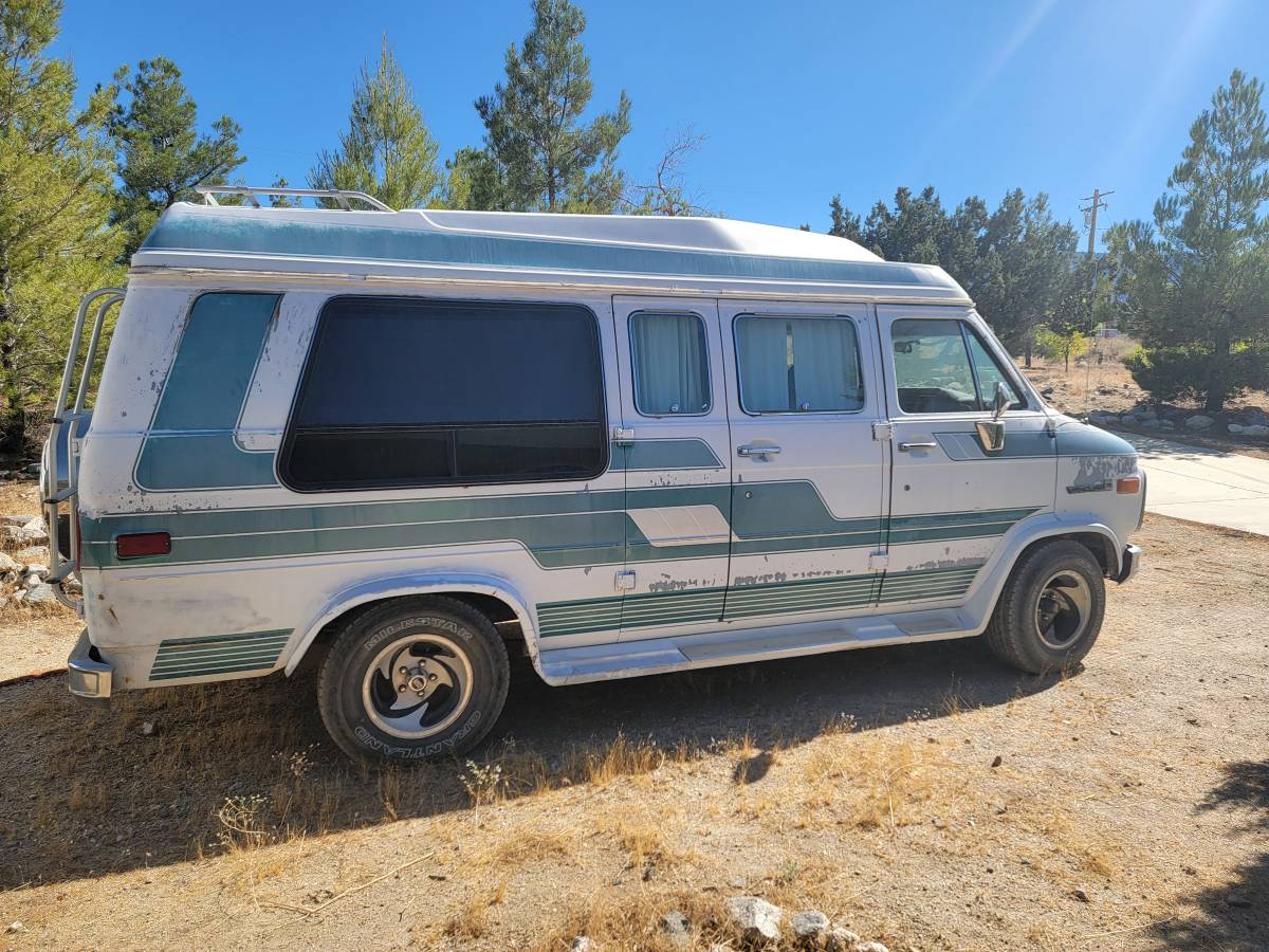 Gmc-Vandura-1991-white