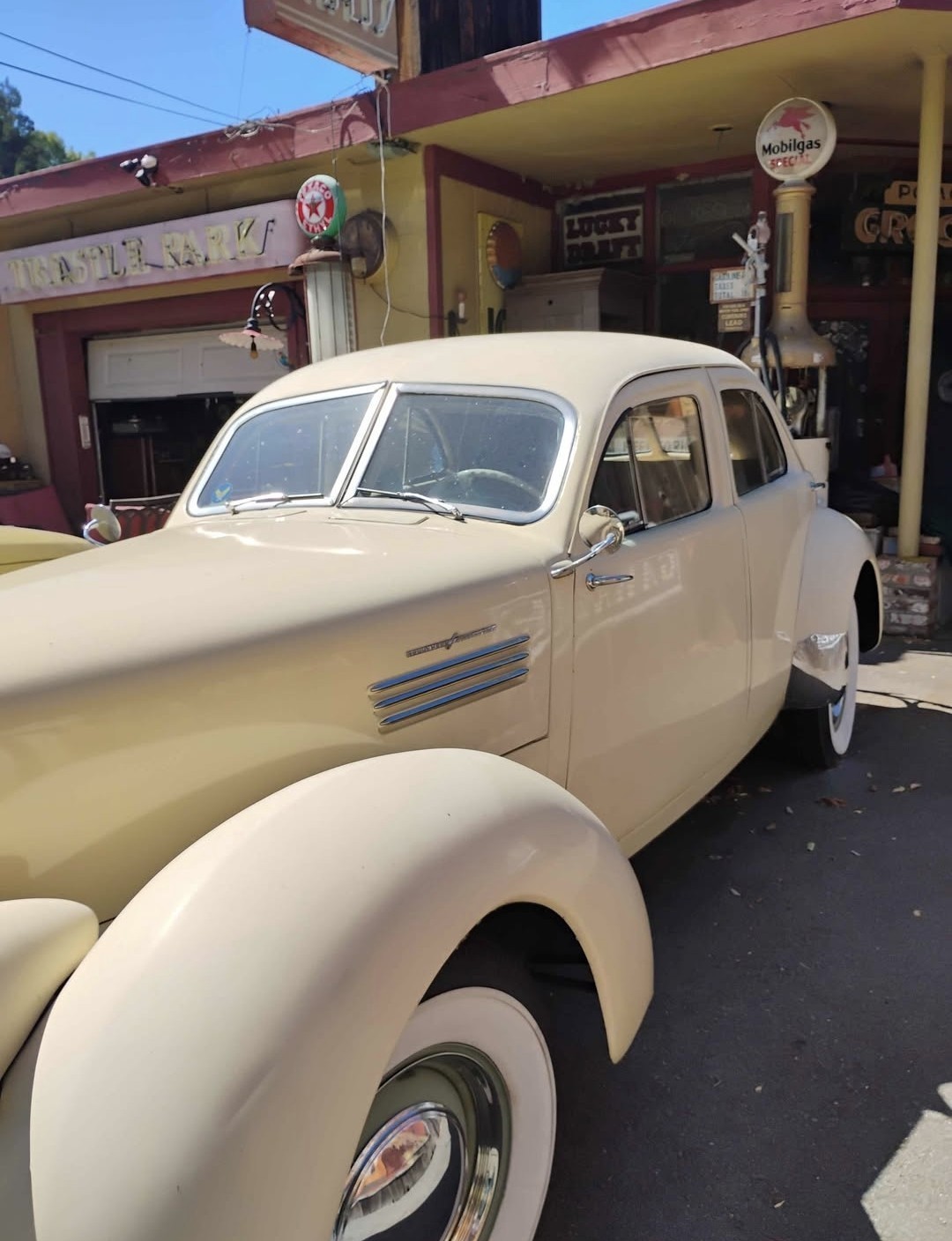 Graham-1941-Coupe