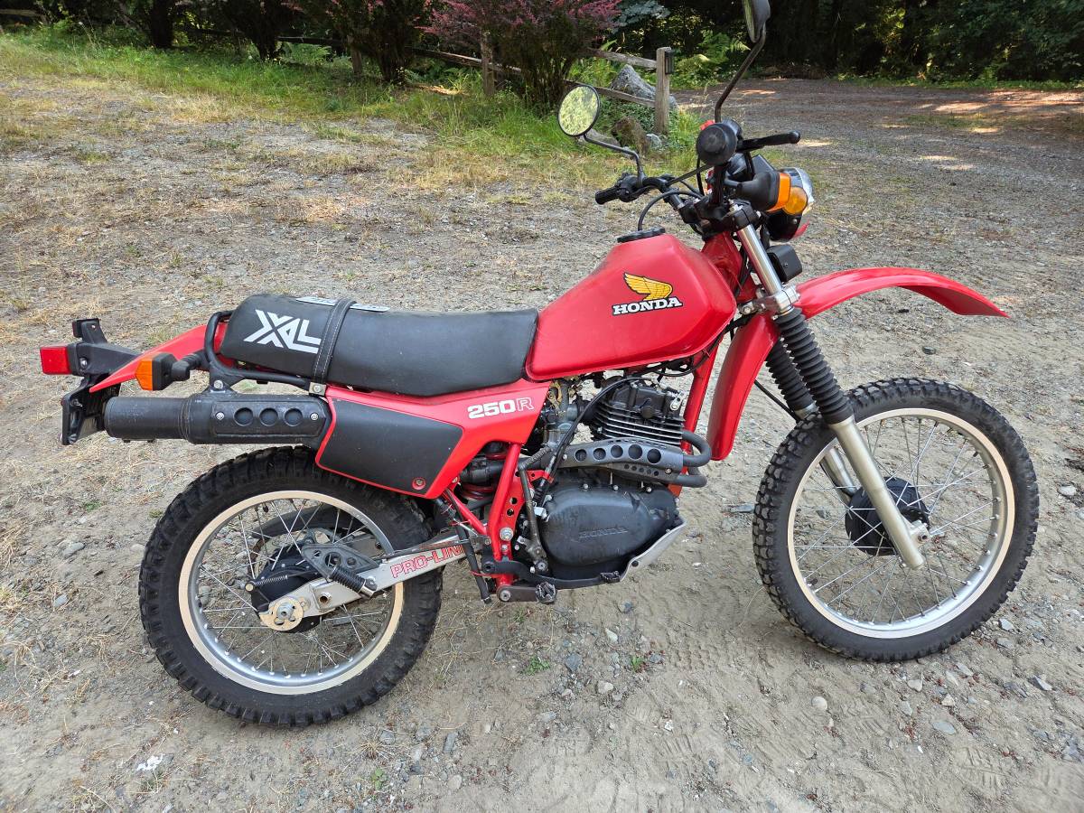 Honda-1982-red