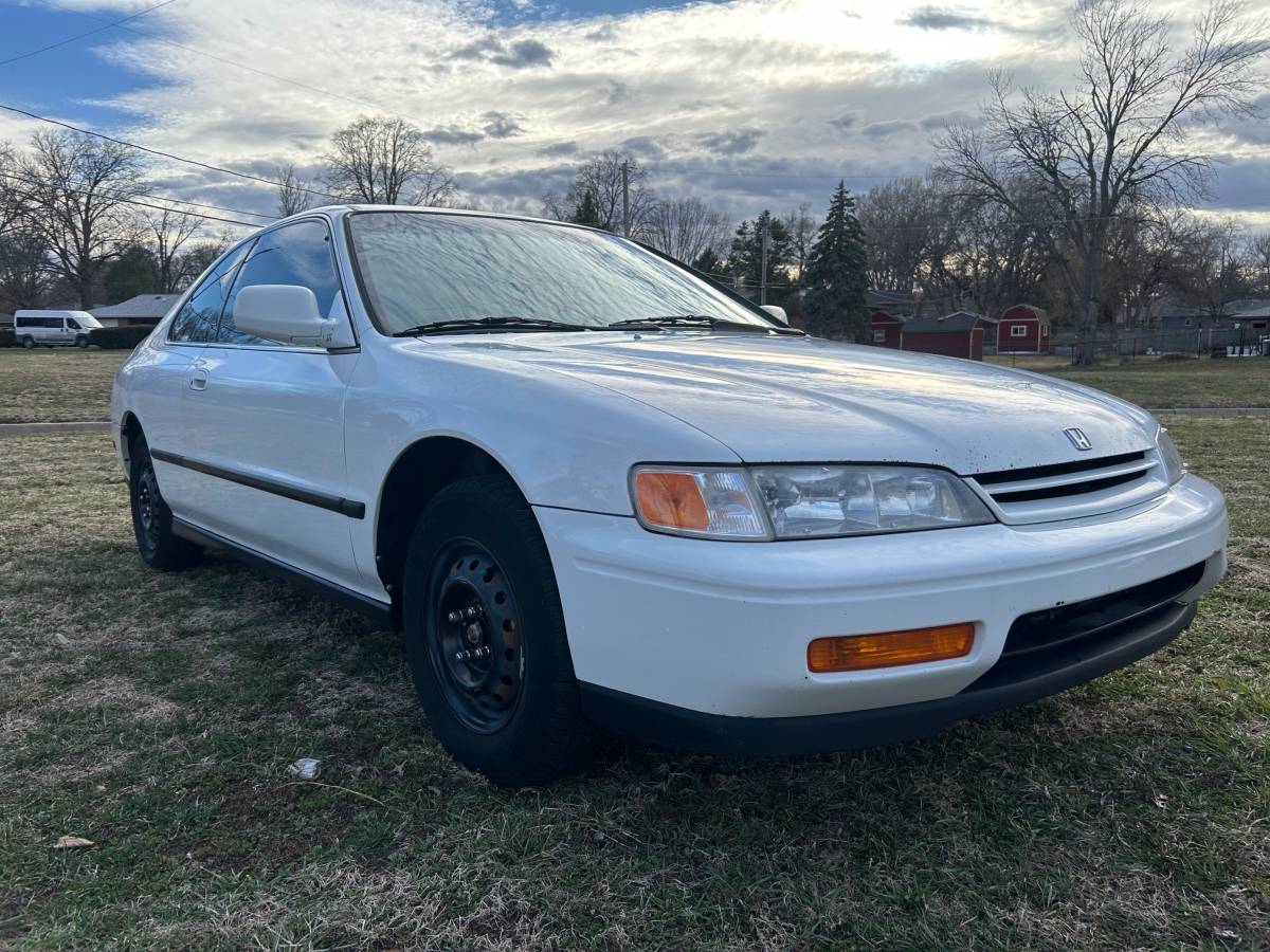 Honda-1995-white