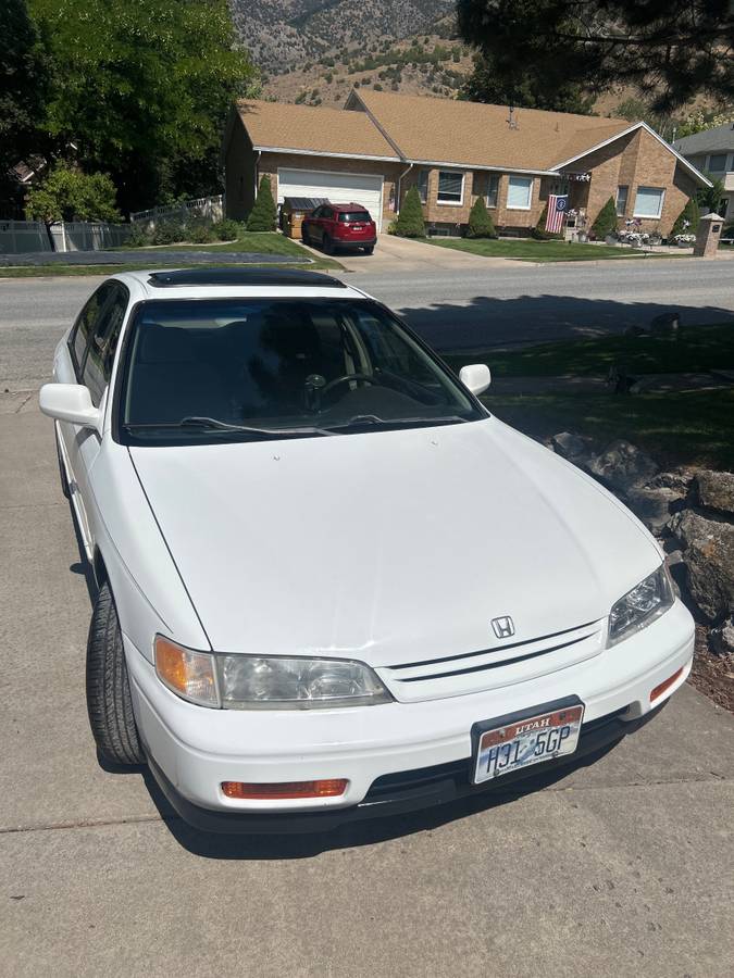 Honda-Accord-1995-white Honda-Accord-1995-white