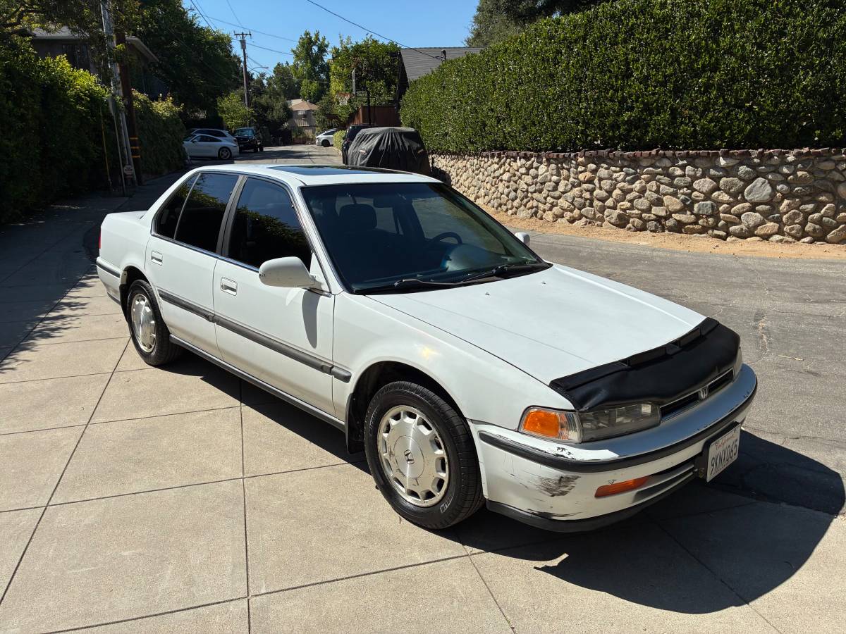 Honda-Accord-ex-1992-white