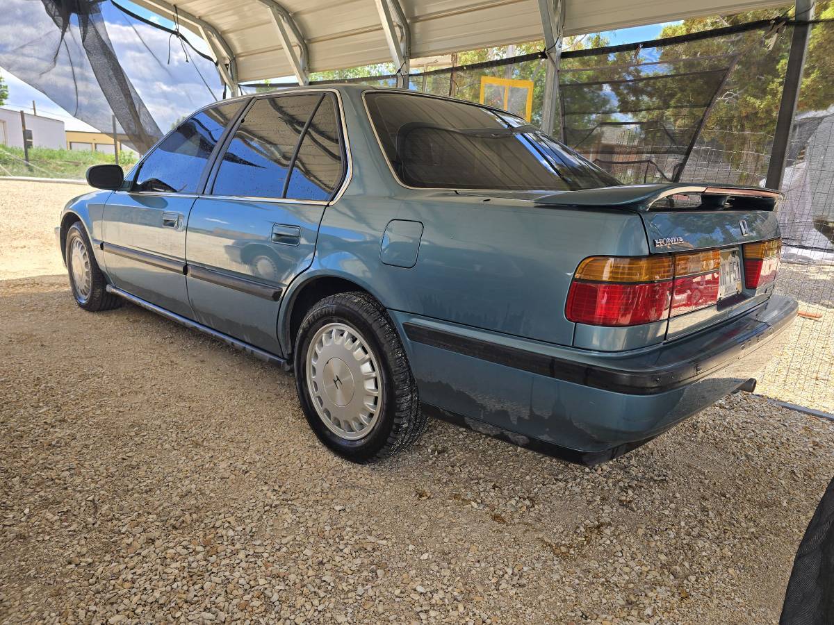 Honda-Accord-ex-sedan-1991-green