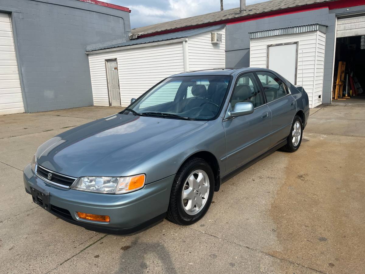 Honda-Accord-ex-v-6-1995-blue