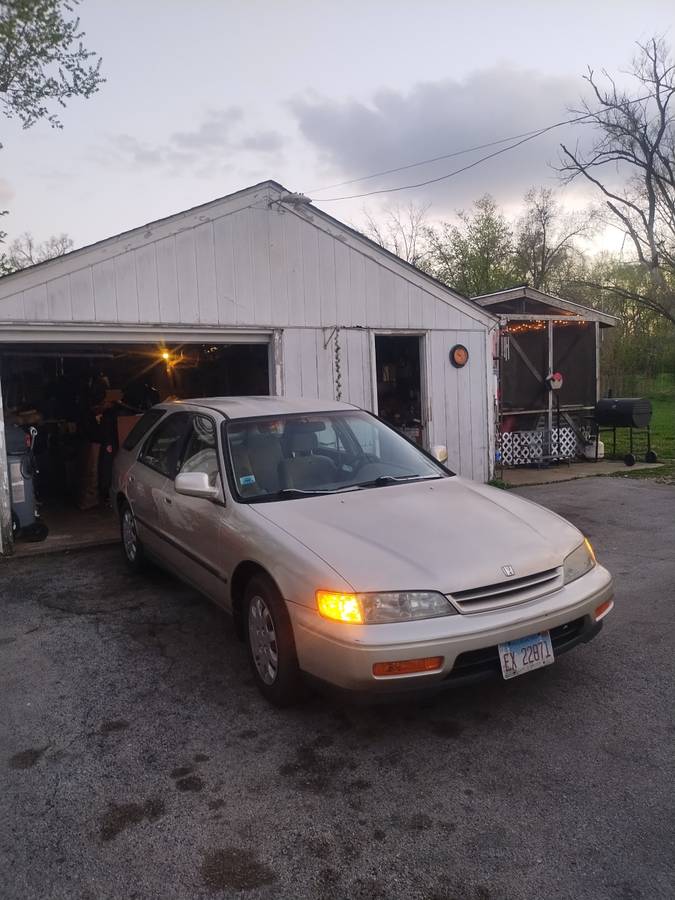 Honda-Accord-lx-wagon-1994-brown
