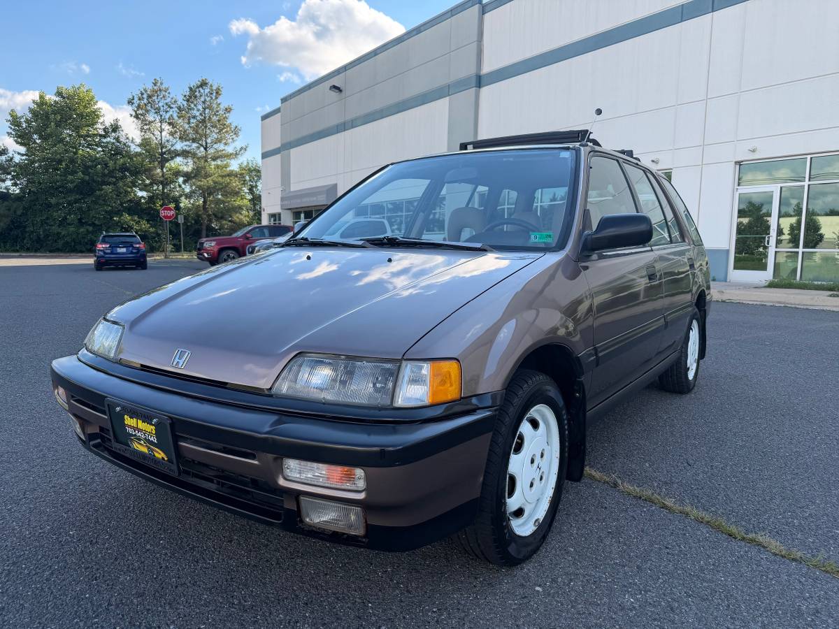 Honda-Civic-wagon-1600-4x4-1991-custom