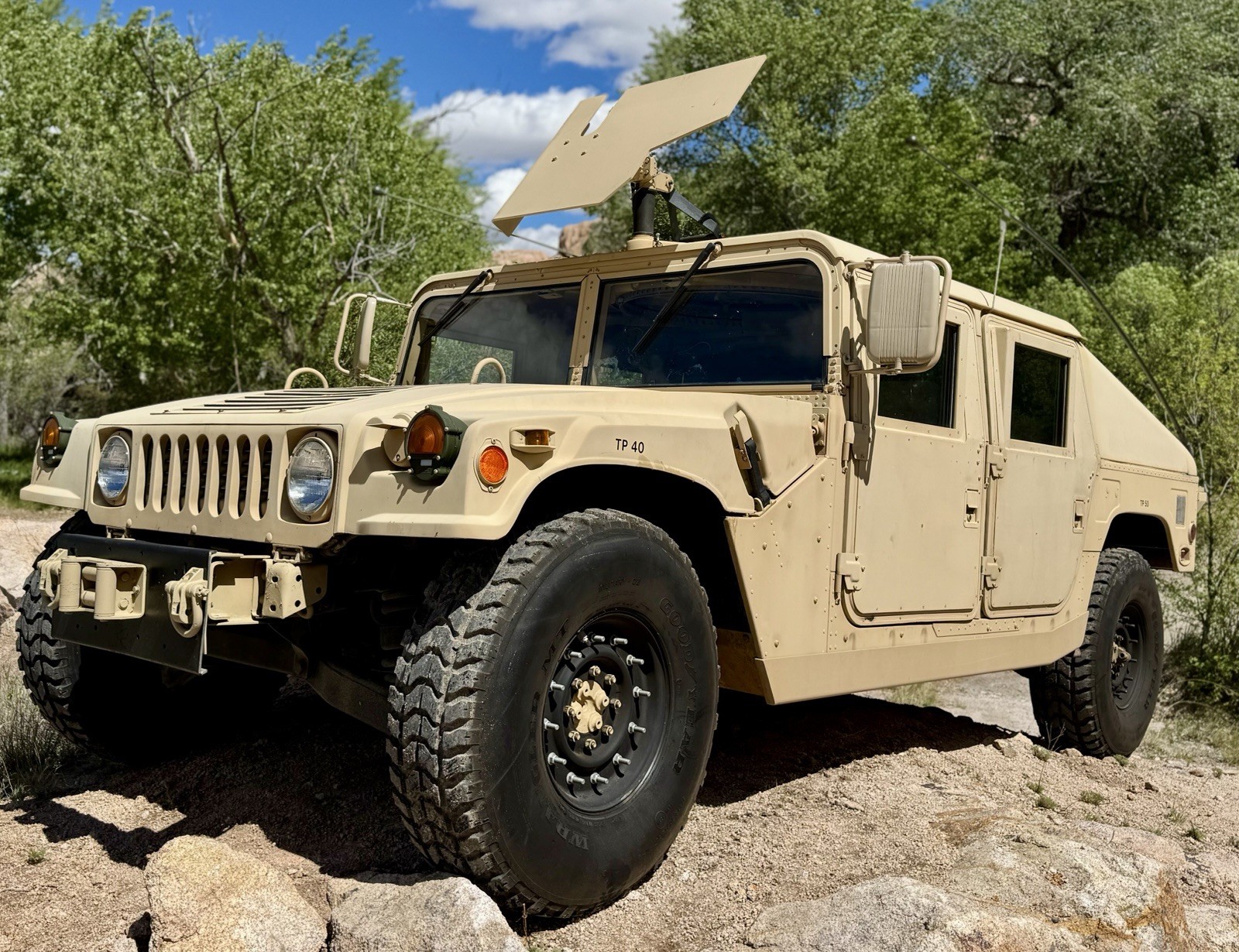 Hummer-Other-1985-SUV-Tan
