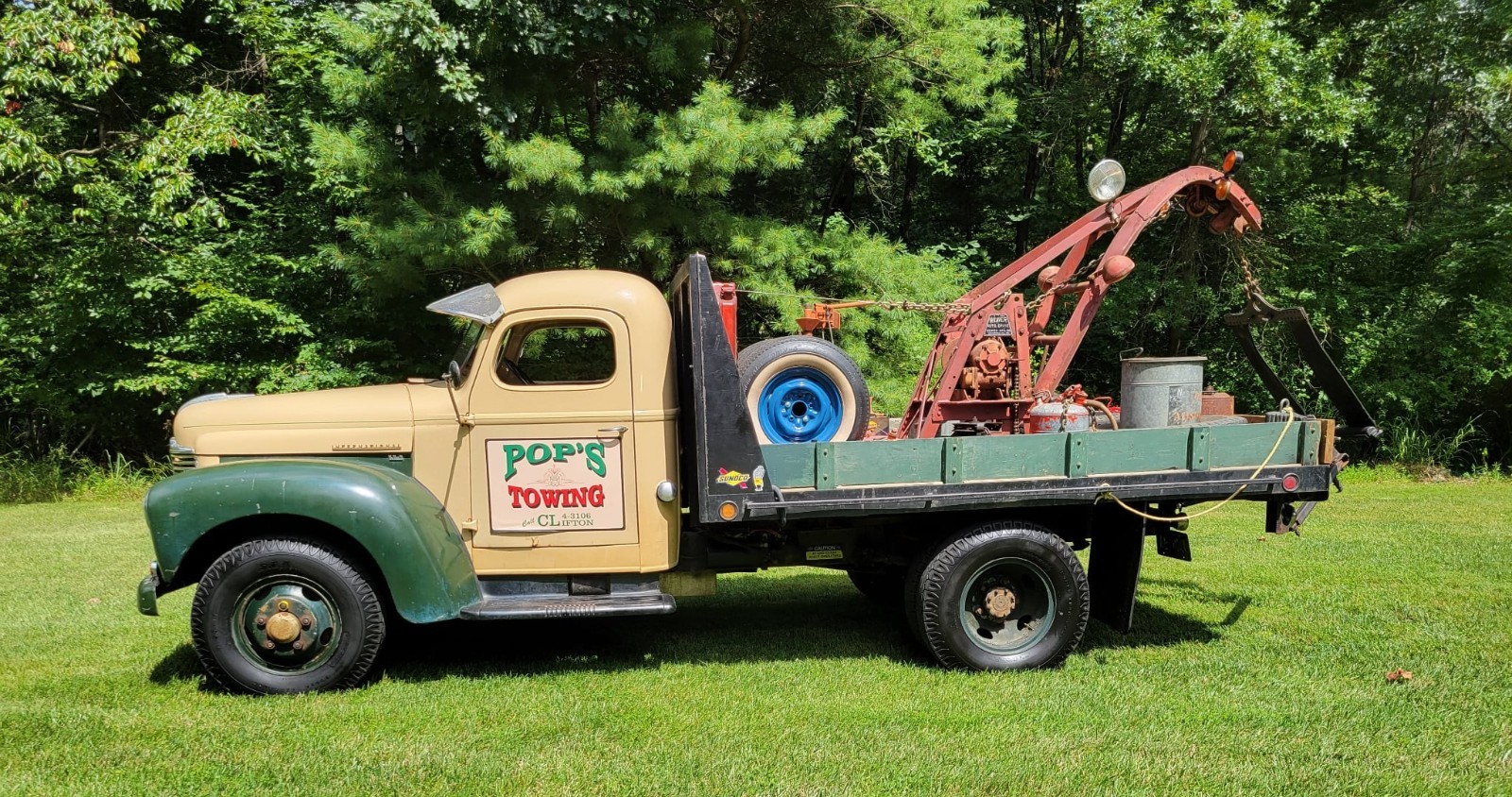 International-Harvester-KB5-1949-Tow-Truck-Dump-Truck