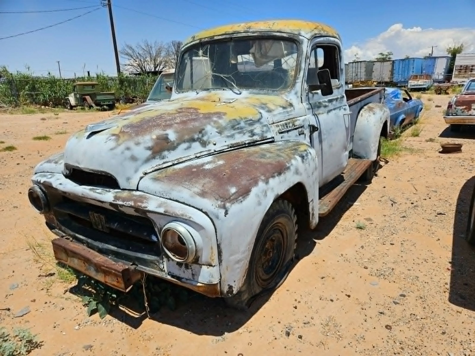 International-Harvester-R-120-1953-Black