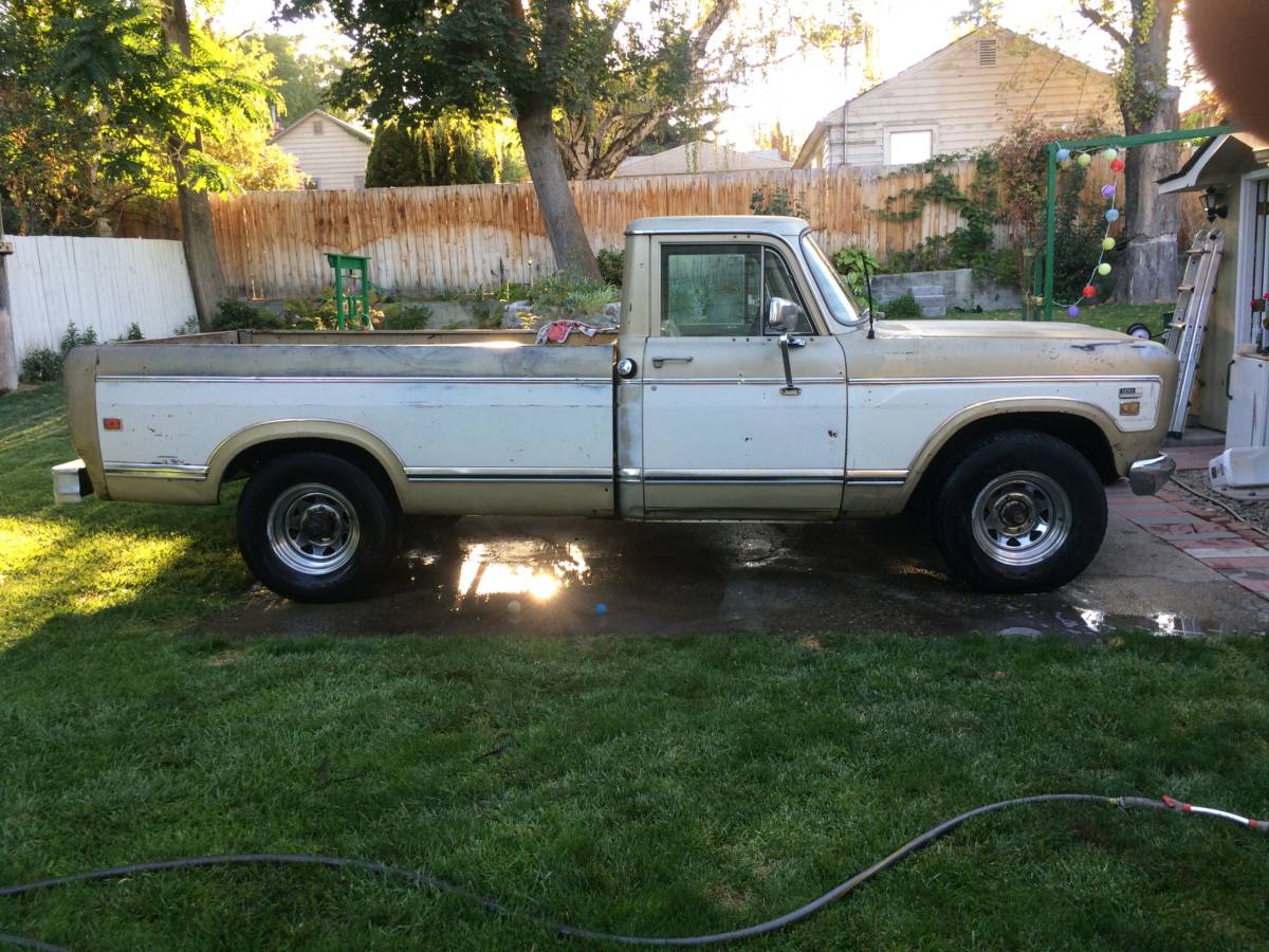 International-ihc-1210-1973