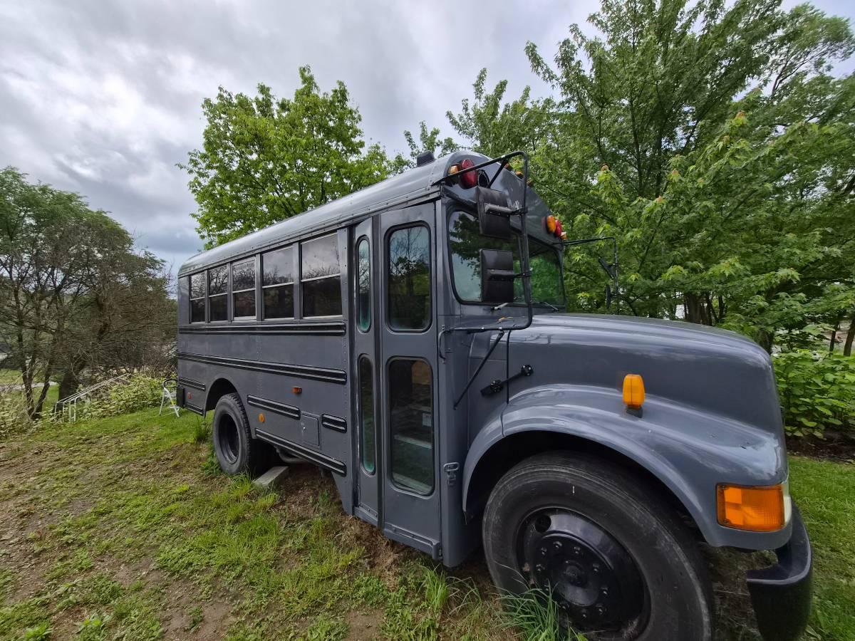 International-ihc-3800-fbc-forward-control-chassis-1991-blue International-ihc-3800-fbc-forward-control-chassis-1991-blue