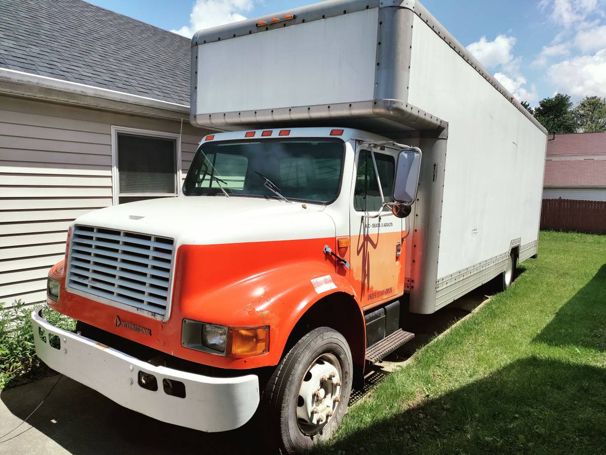 International-ihc-4600-1989-white