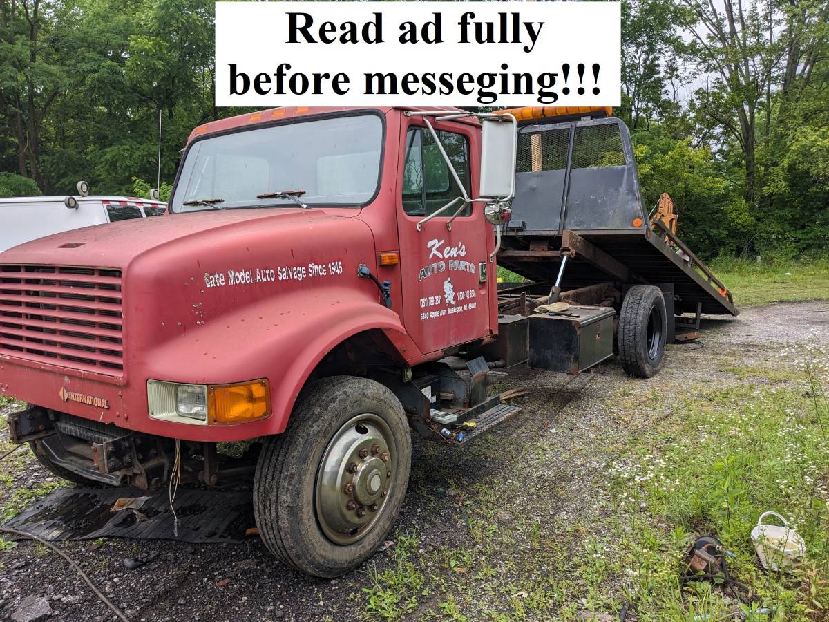 International-ihc-4600-1991-red