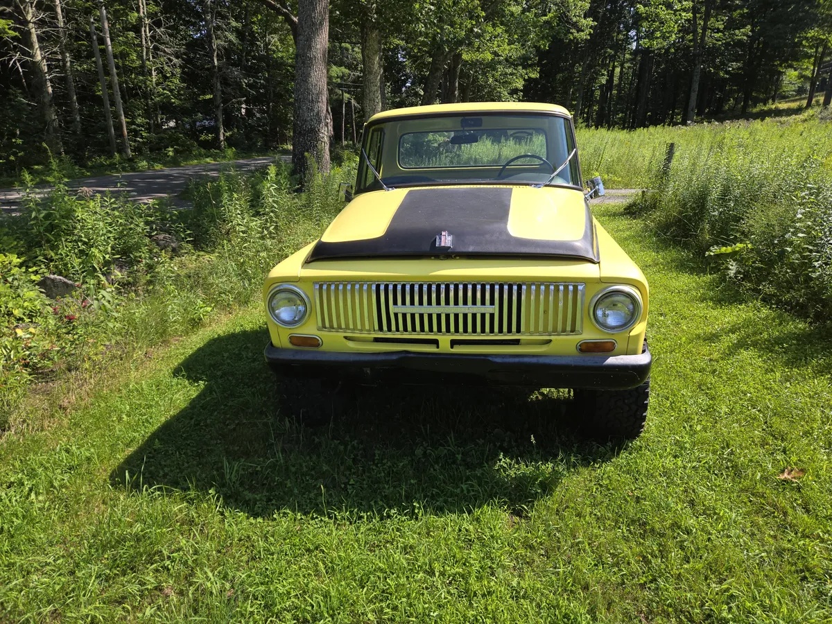 International-ihc-D-series-1965-Yellow-Black