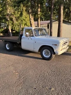 International-ihc-Harvester-1200-1970-White-Blue