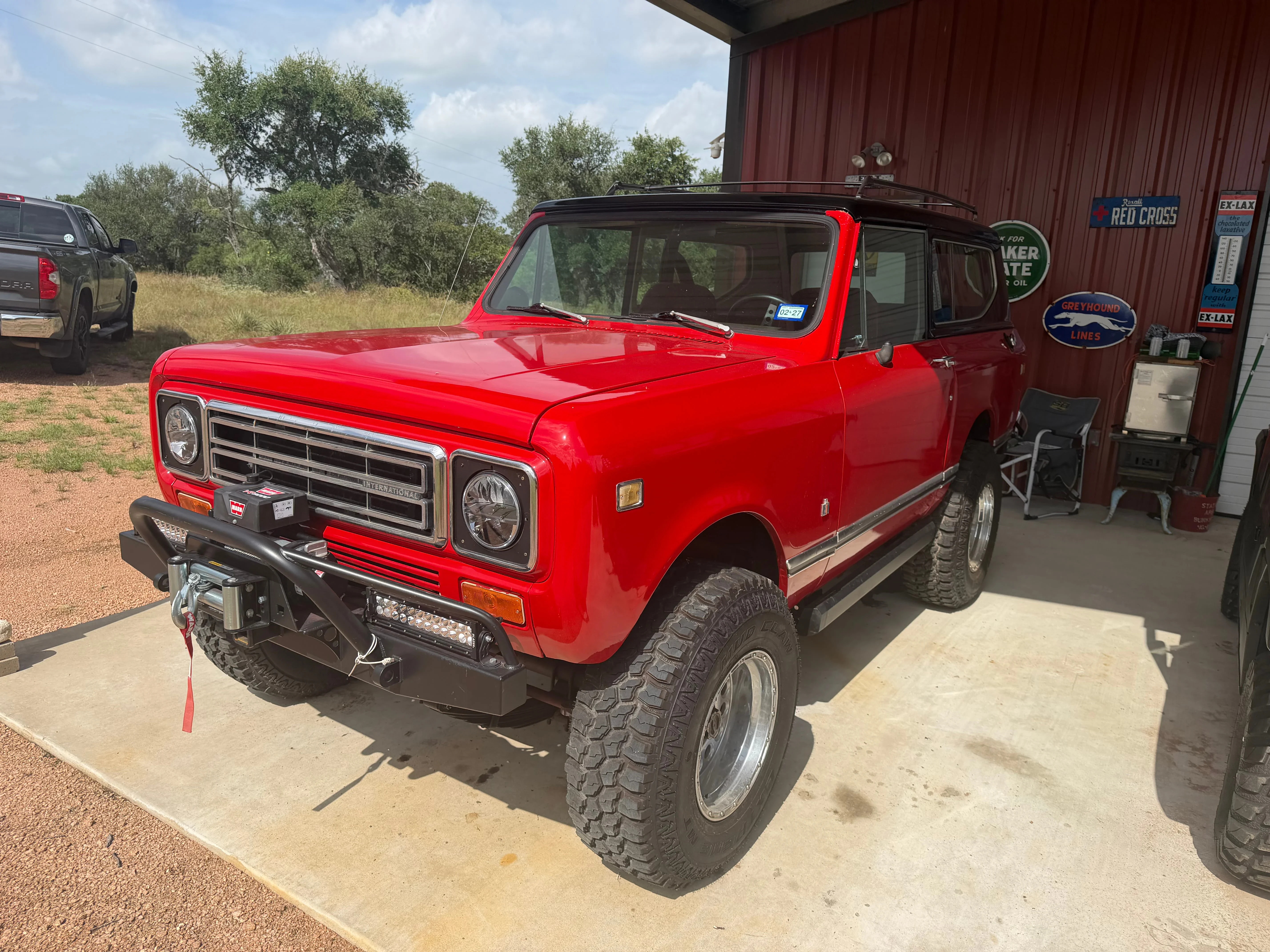 International-ihc-Harvester-scout-1977-Red-Tan