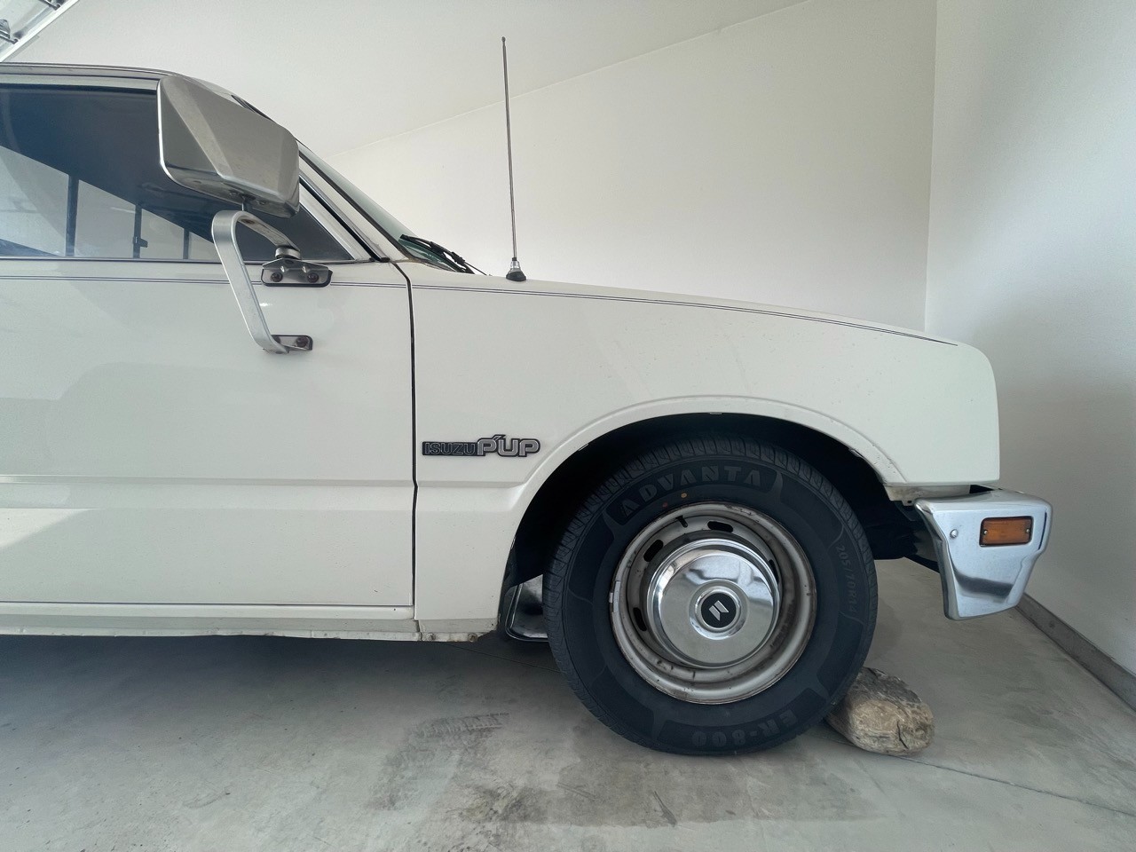 Isuzu-Pup-1986-Standard-Cab-Pickup-Blue