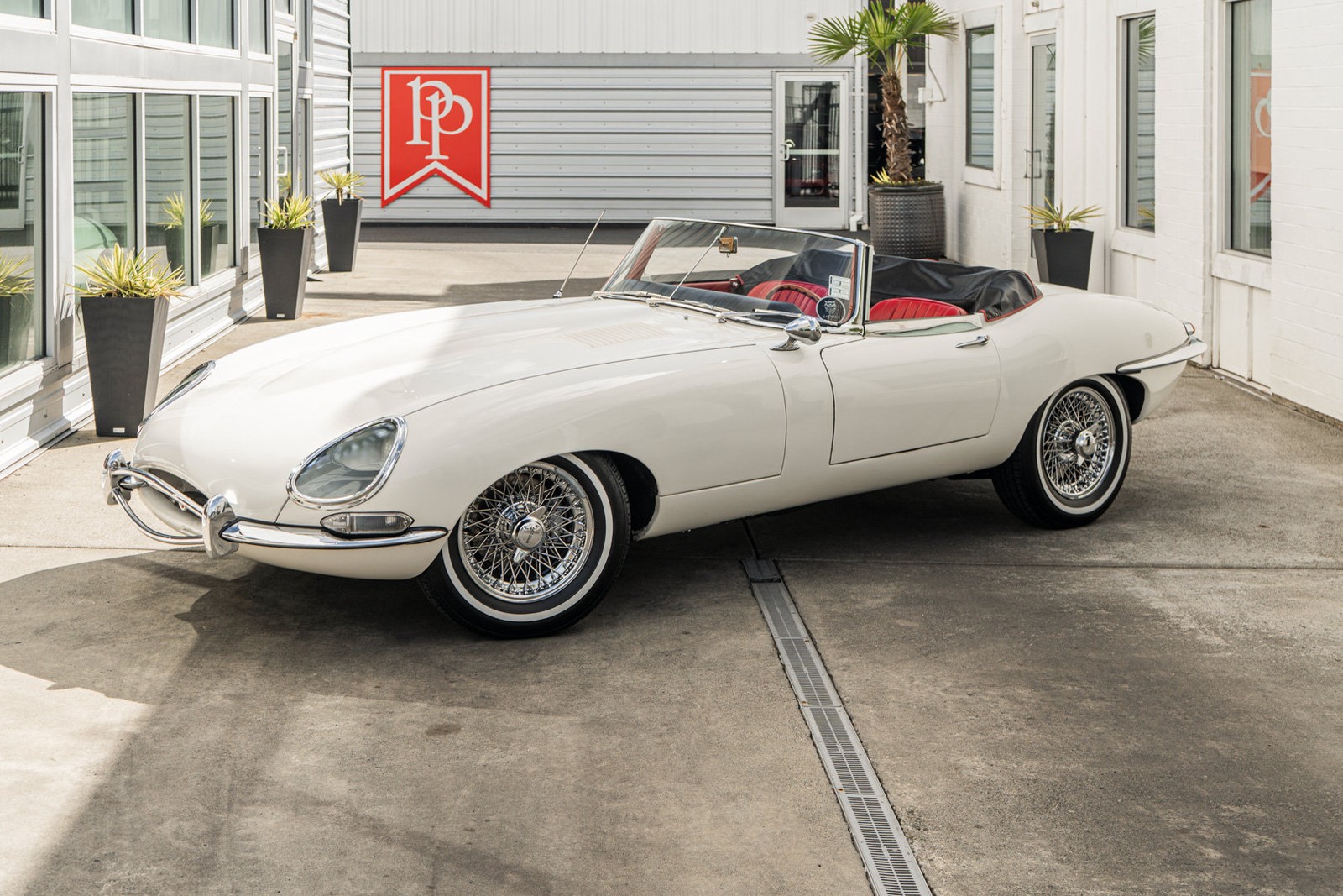 Jaguar E-Type 1966
