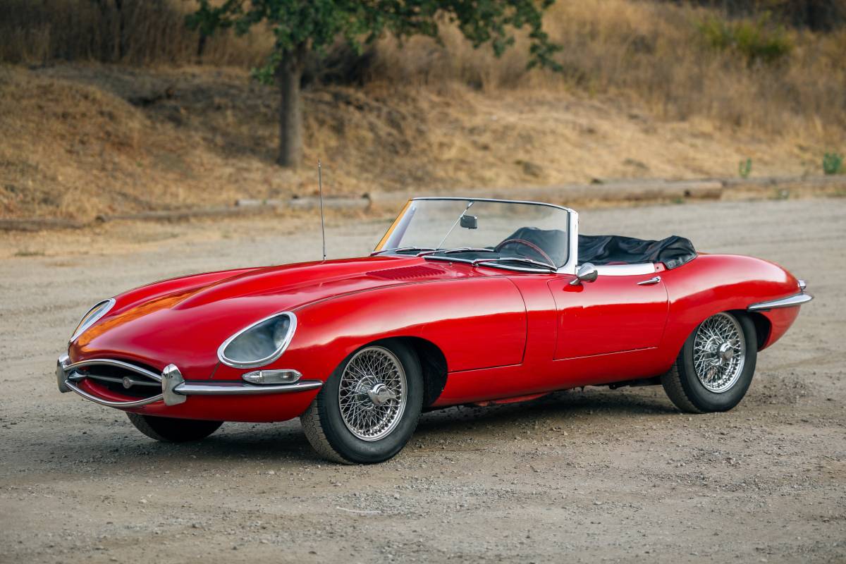 Jaguar-E-type-1964-red Jaguar-E-type-1964-red
