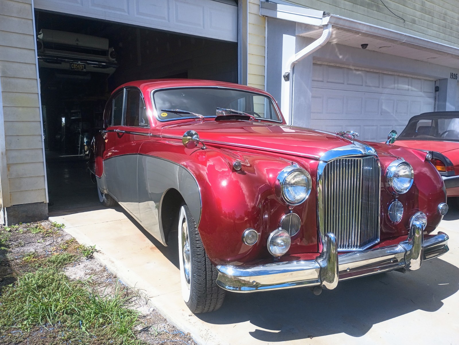 Jaguar-Mark-VIII-1957-Sedan-Burgundy