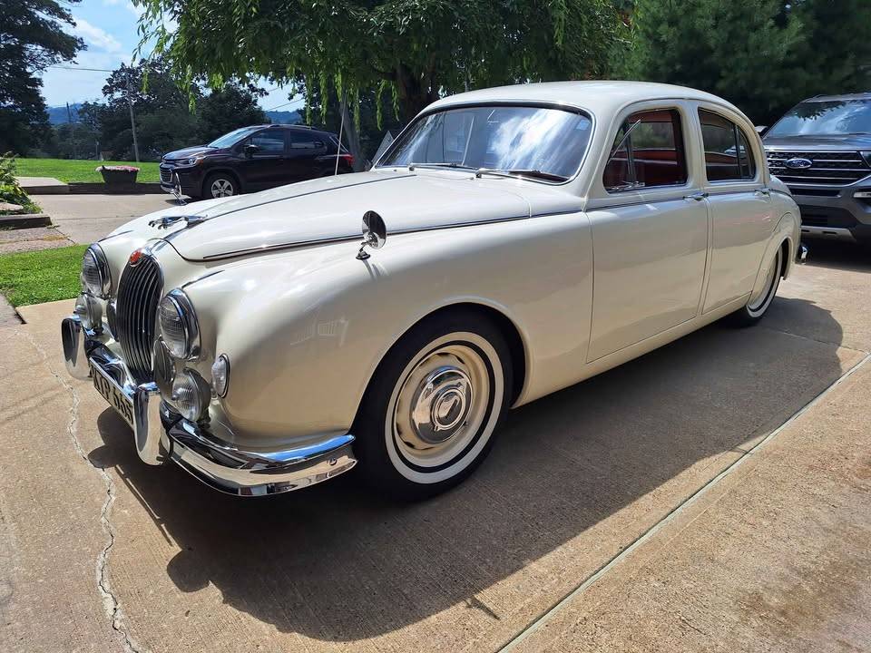 Jaguar-Mk1-1957-white