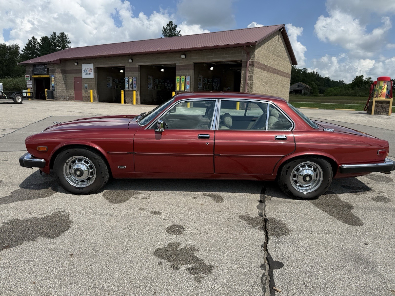 Jaguar-Vanden-Plas-1987-Sedan-Tan