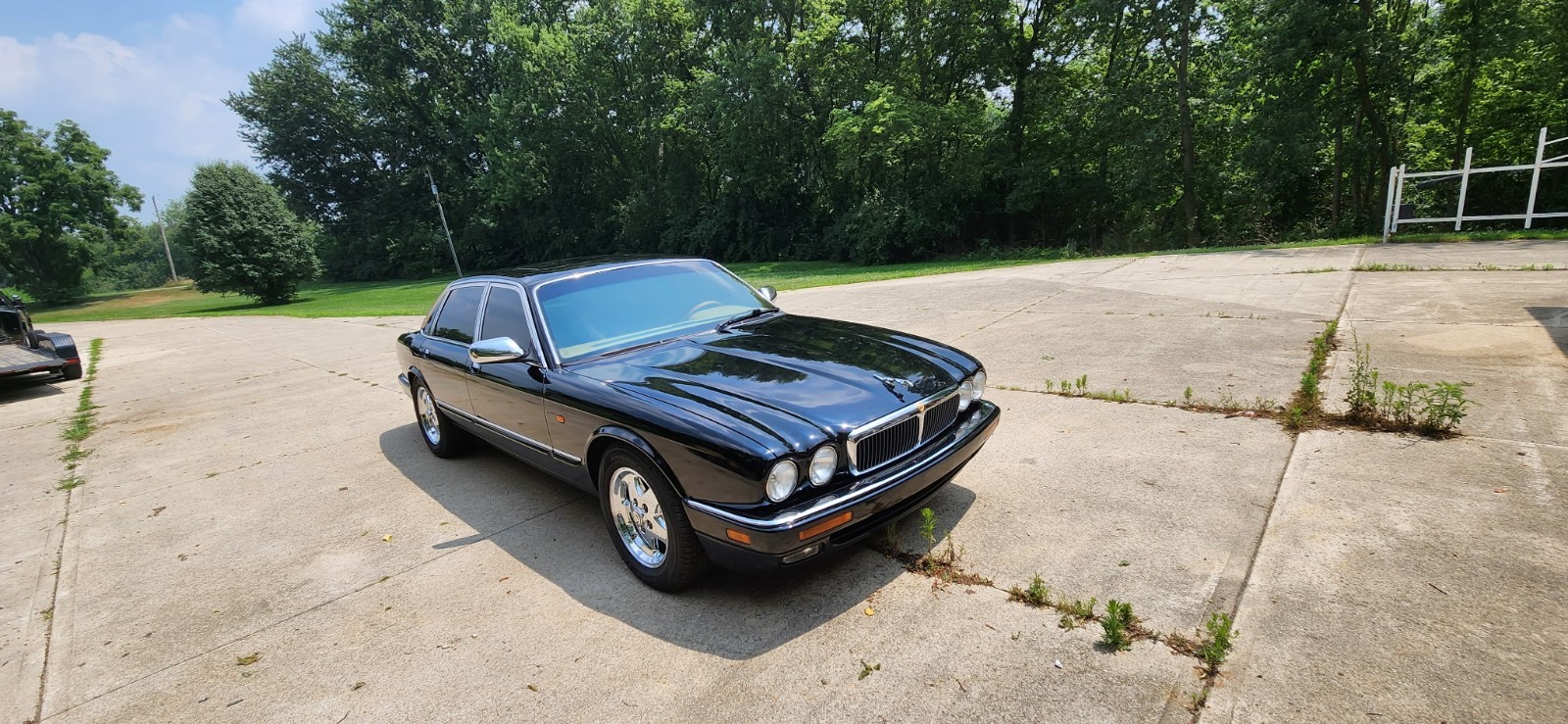 Jaguar-XJ12-1995-Sedan-Tan