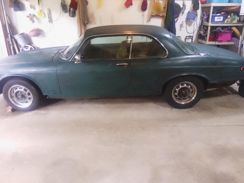 Jaguar-XJ6-1975-Coupe-Tan