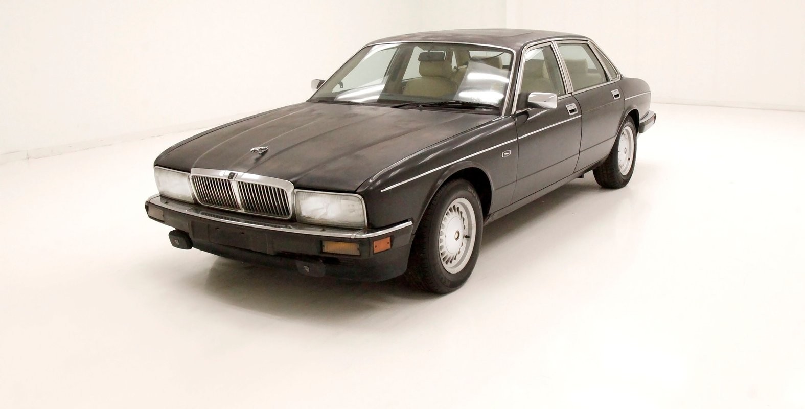 Jaguar-XJ6-1990-Sedan-Barley