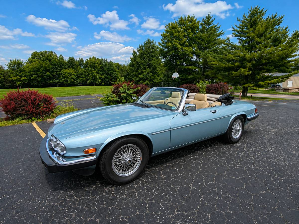 Jaguar-Xj-s-convertible-1991