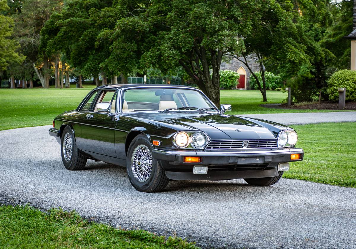 Jaguar-Xj-sc-1988-black