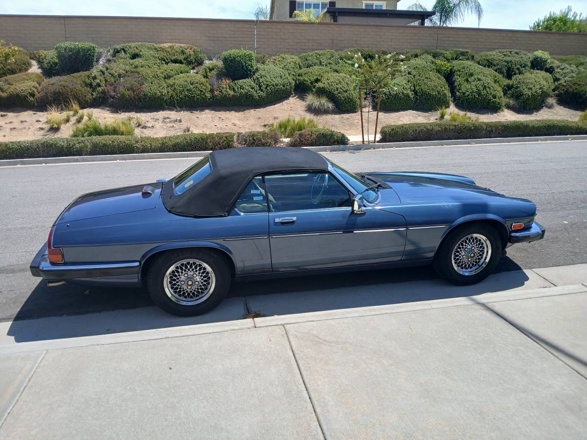 Jaguar-Xjs-convertible-1989-blue