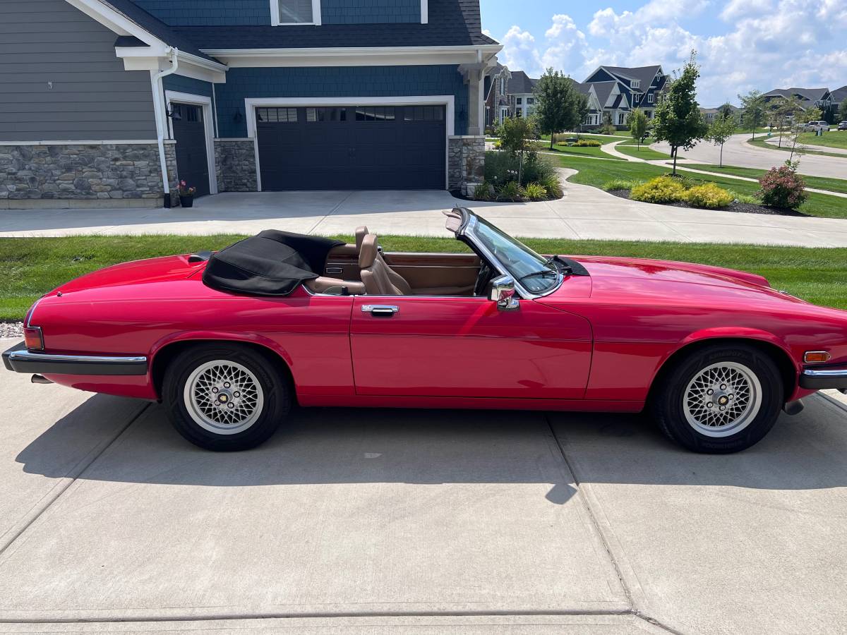 Jaguar-Xjs-convertible-1989-red