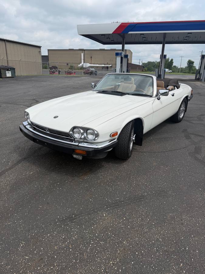 Jaguar-Xjs-convertible-1989