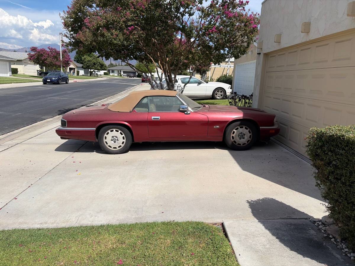 Jaguar-Xjs-convertible-1996-red