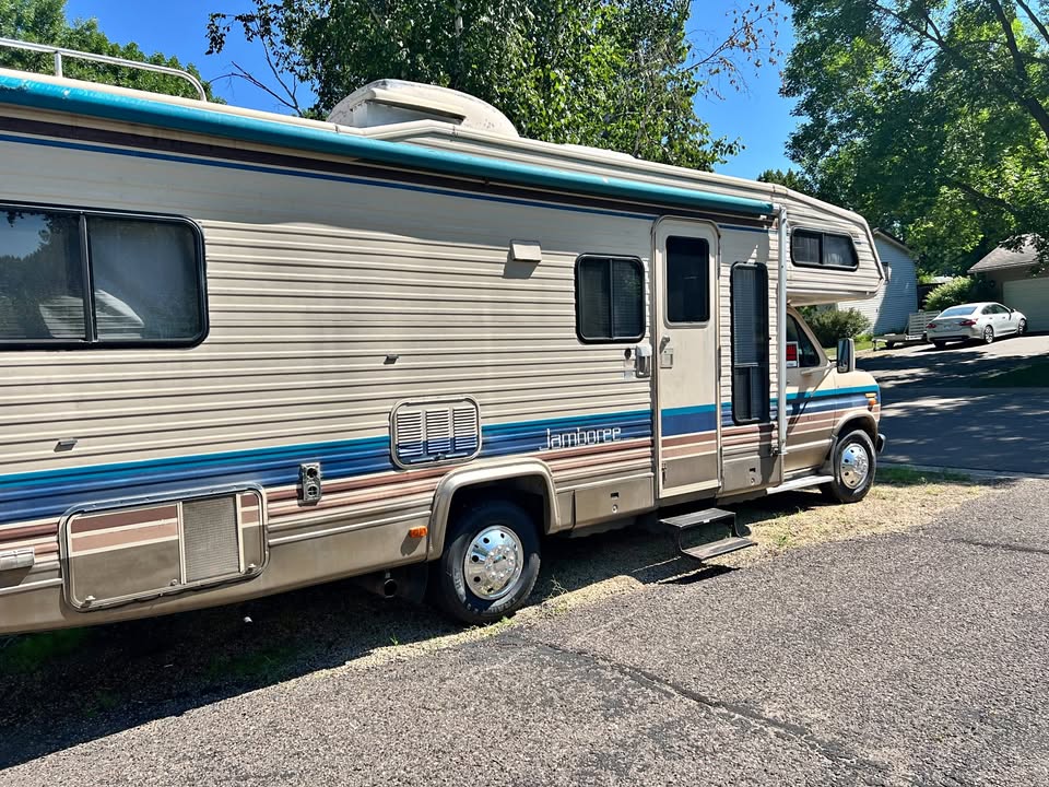 Jamboree-Motorhome-e350-1987